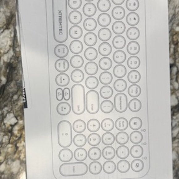 Wireless Keyboard and Mouse Combo - Picture 4 of 4